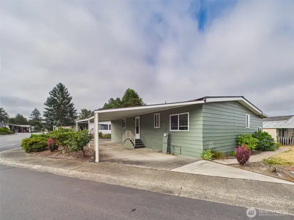11436 SE 208th Street #106, Kent, WA 98031
