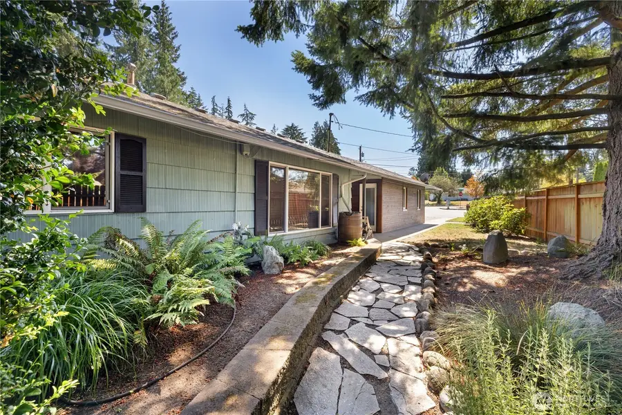 21903 42nd Place W, Mountlake Terrace, WA 98043 - #2