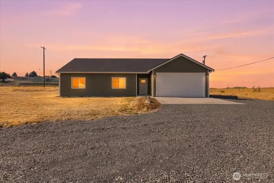 620 SW Regent Ave, Wilbur, WA 99185 - #3