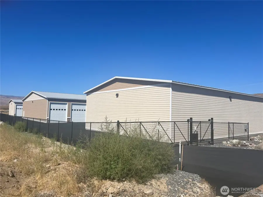 9842 W.9 Road Nw #B-15, Quincy, WA 98848 - #3