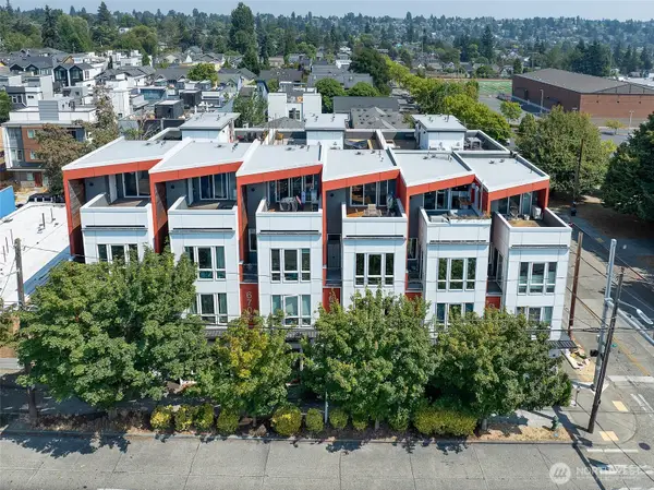 6704 15th Avenue Nw, Seattle, WA 98117
