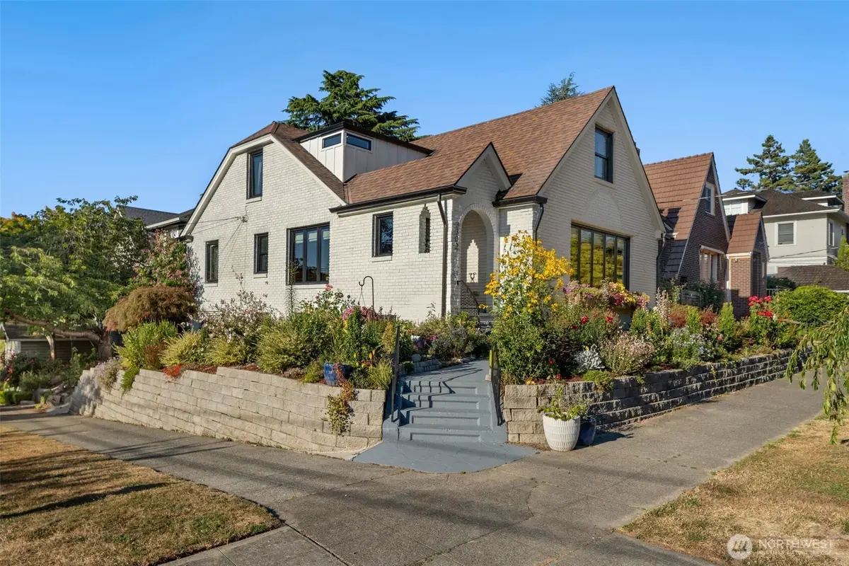 3302 E Pine Street, Seattle, WA 98122 - #1