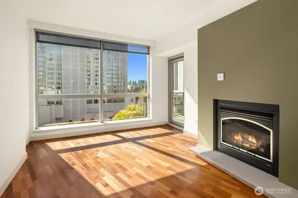 10610 NE 9th Place #903, Bellevue, WA 98004