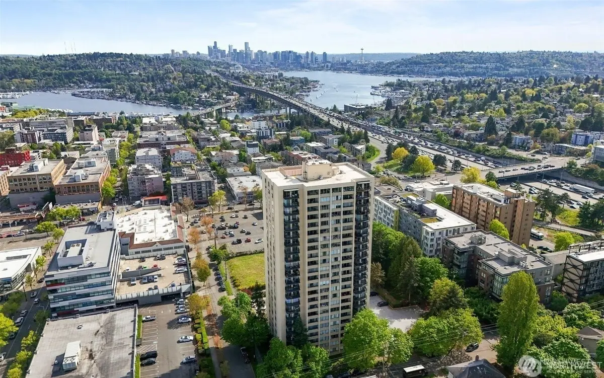 4540 8th Avenue Ne #1605, Seattle, WA 98105 - #1