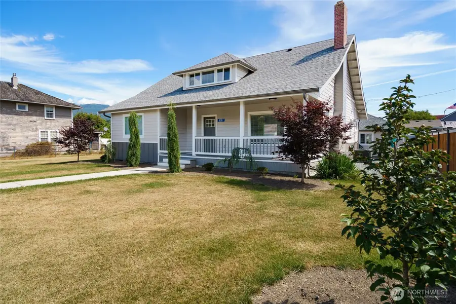 8387 Dyer Street, Lyman, WA 98263 - #2