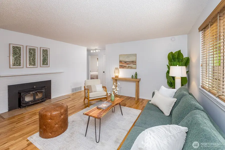 13734 Stone Avenue N, Seattle, WA 98133 - #3