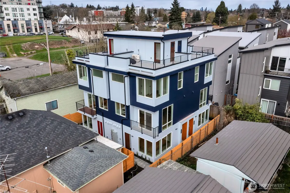 4404 S Othello Street #B, Seattle, WA 98118 - #1