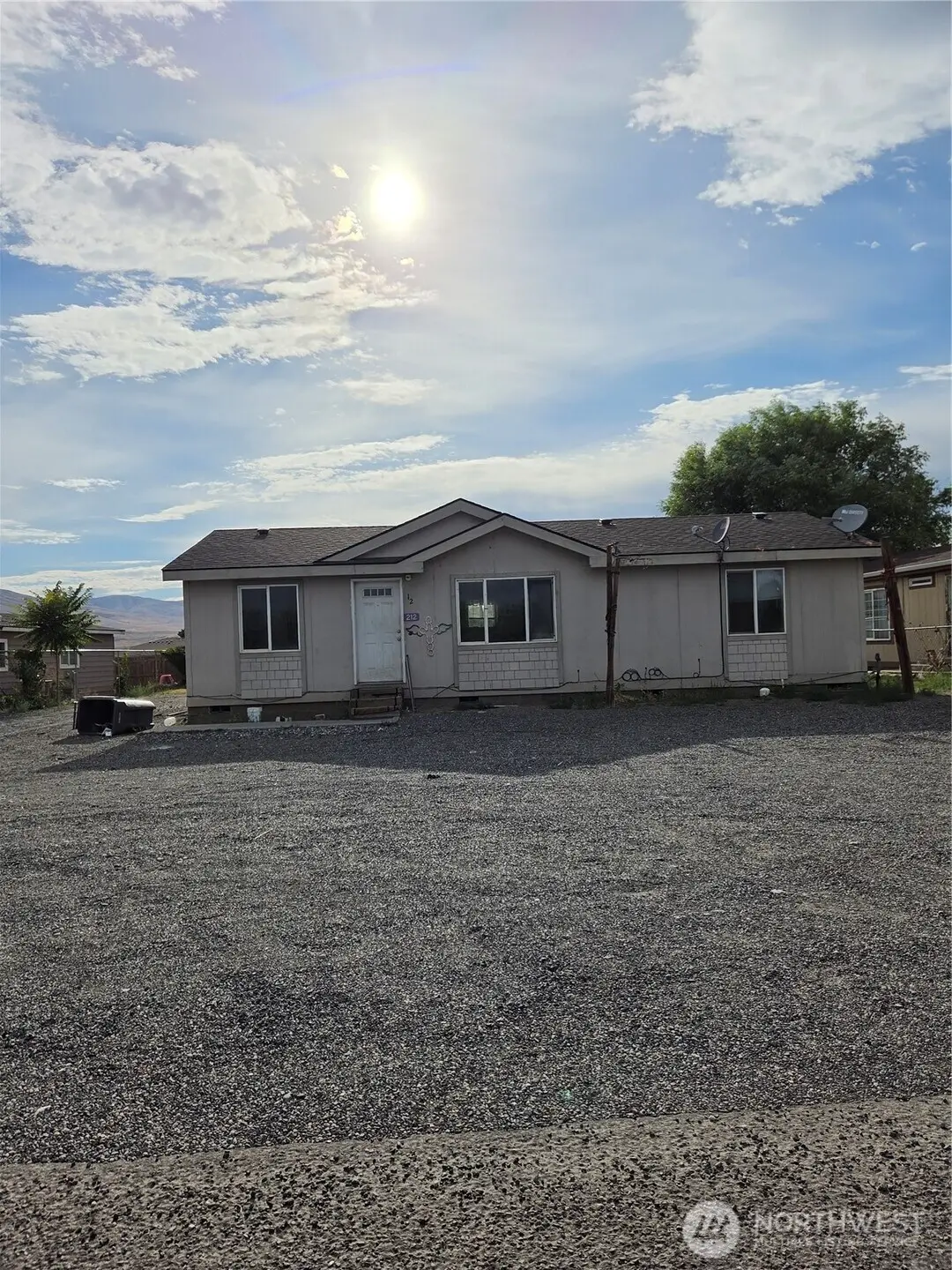 212 Thunderbird Way Sw, Mattawa, WA 99349 - #1