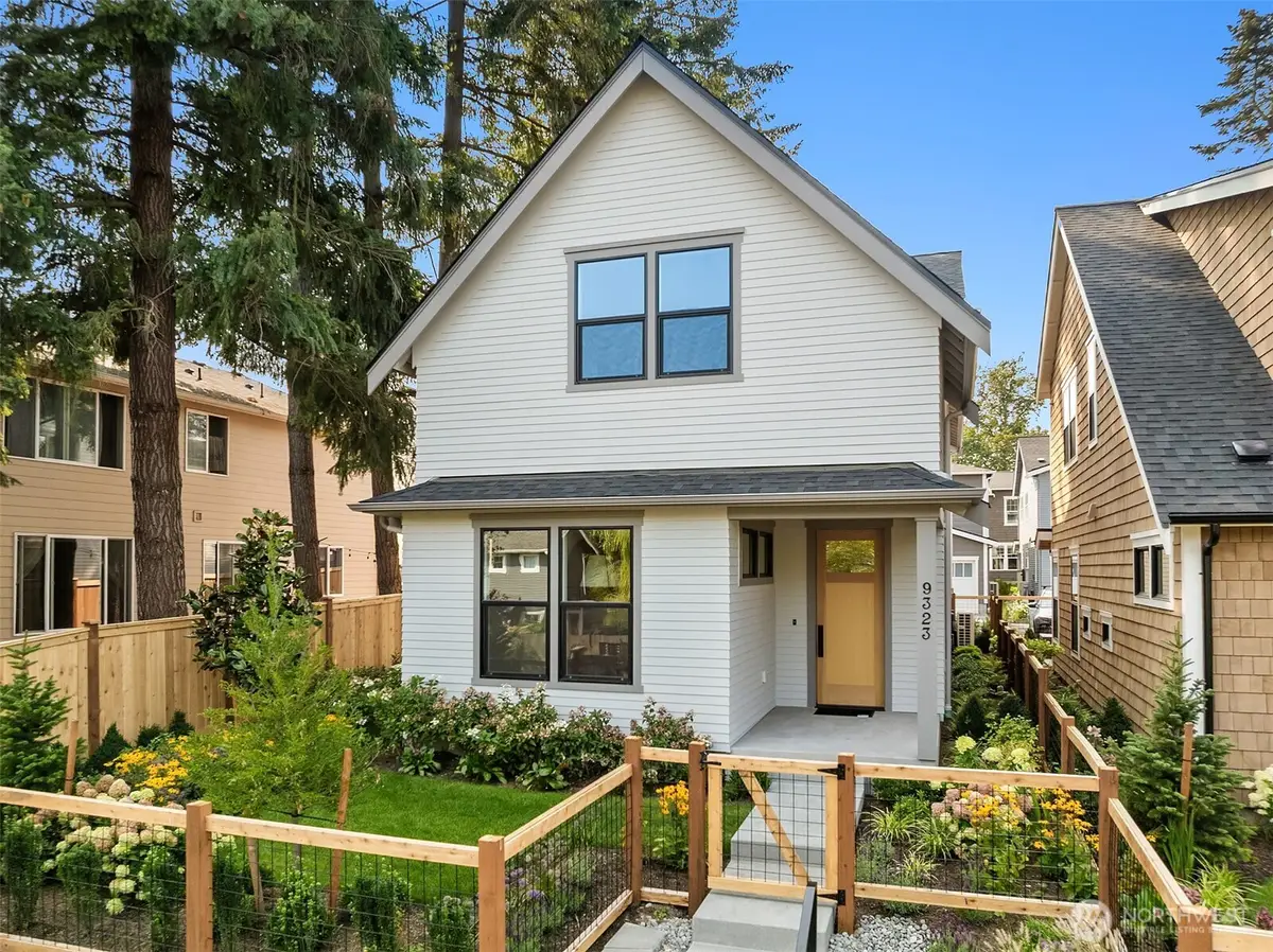 9323 126th Avenue Ne, Kirkland, WA 98033 - #1