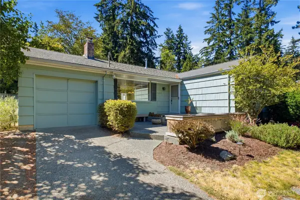 13041 25th Avenue Ne, Seattle, WA 98125