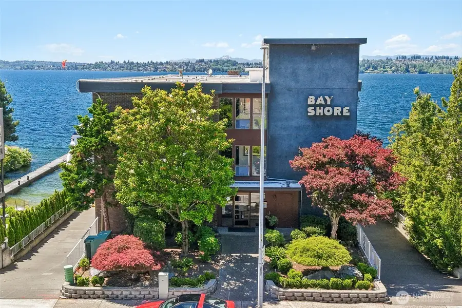 6421 Lake Washington Boulevard Ne #301, Kirkland, WA 98033 - #2
