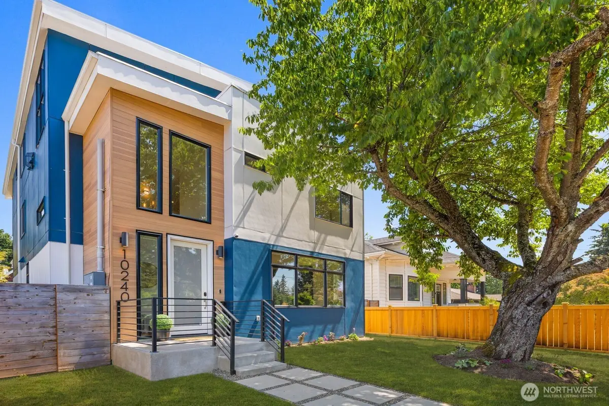 10240 40th Avenue Sw #A, Seattle, WA 98146 - #1