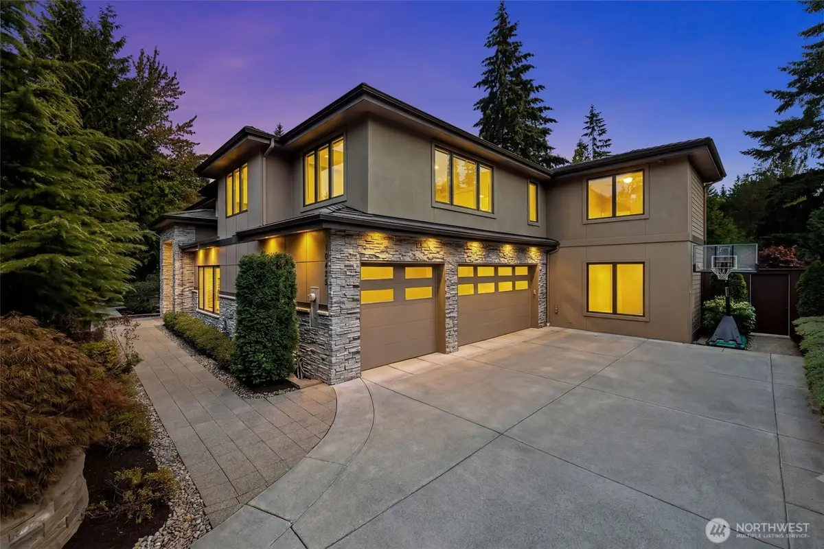 10425 NE 15th Street, Bellevue, WA 98004 - #1