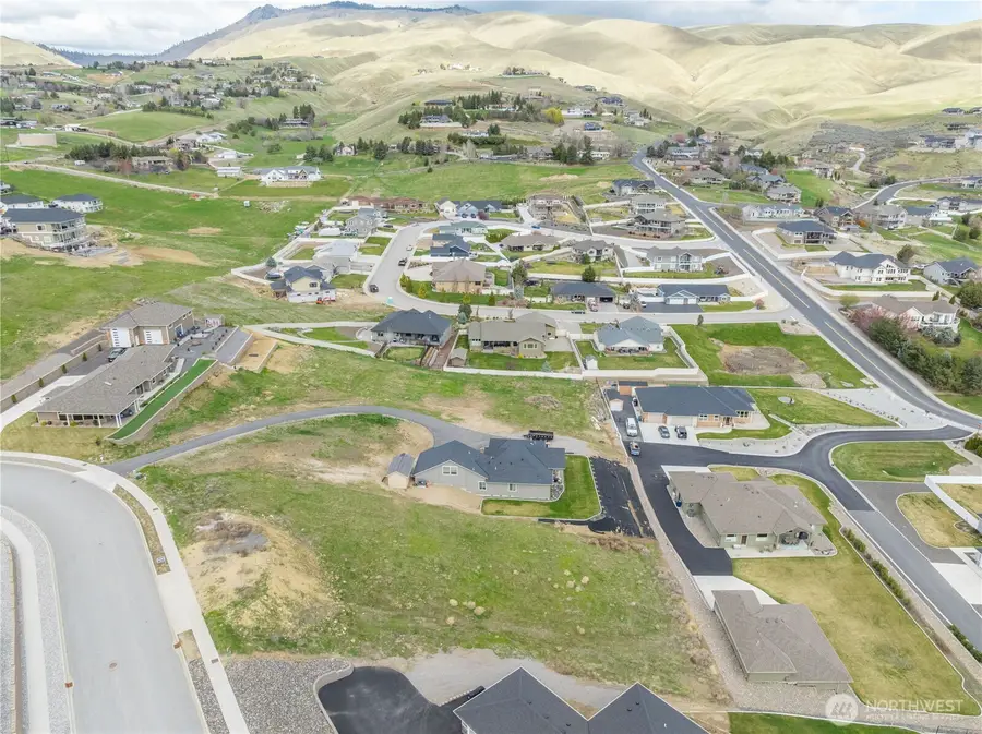 870 Autumn Crest Drive #9, Wenatchee, WA 98801 - #3