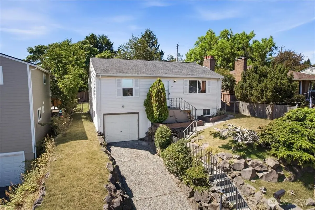 4153 39th Avenue Sw, Seattle, WA 98116 - #1