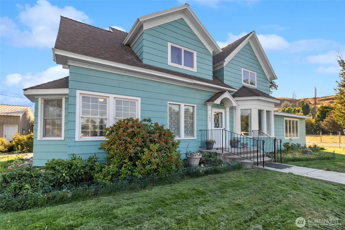 145 W Cooper Avenue, Washtucna, WA 99371 - #1
