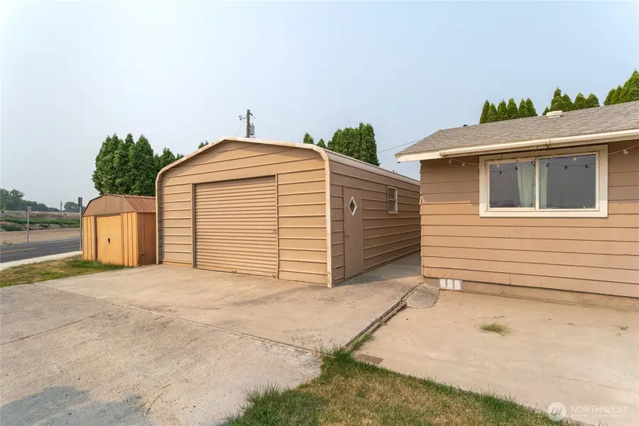 222 M Street Se, Quincy, WA 98848 - #2