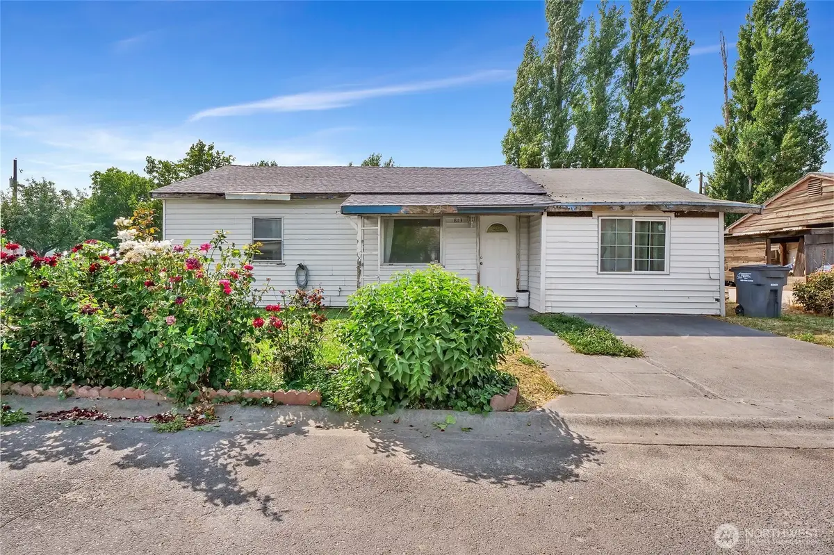 813 S Adams Avenue, Warden, WA 98857 - #1
