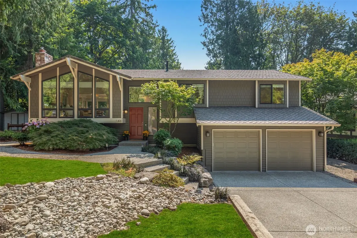 300 Mt. Pilchuck Avenue Sw, Issaquah, WA 98027 - #1
