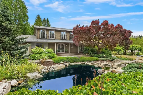 7195 High School Road Ne, Bainbridge Island, WA 98110