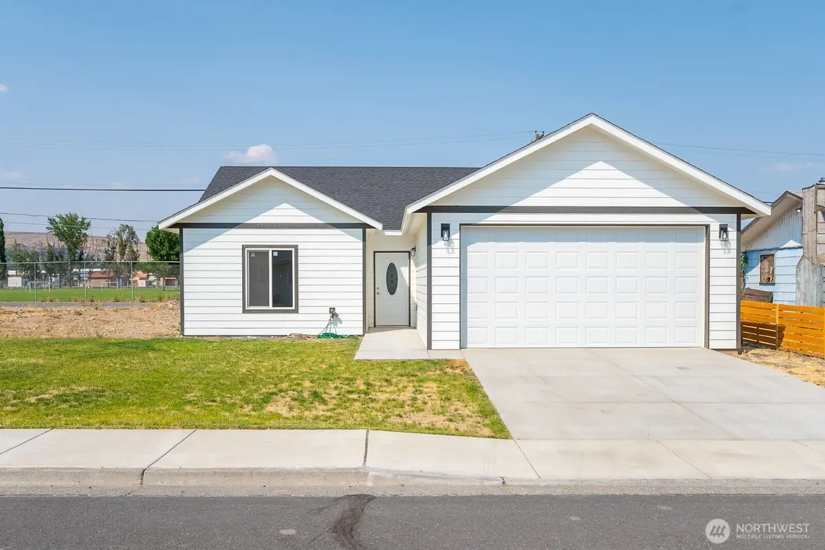 248 SE Pioneer Ave, Ephrata, WA 98823 - #1