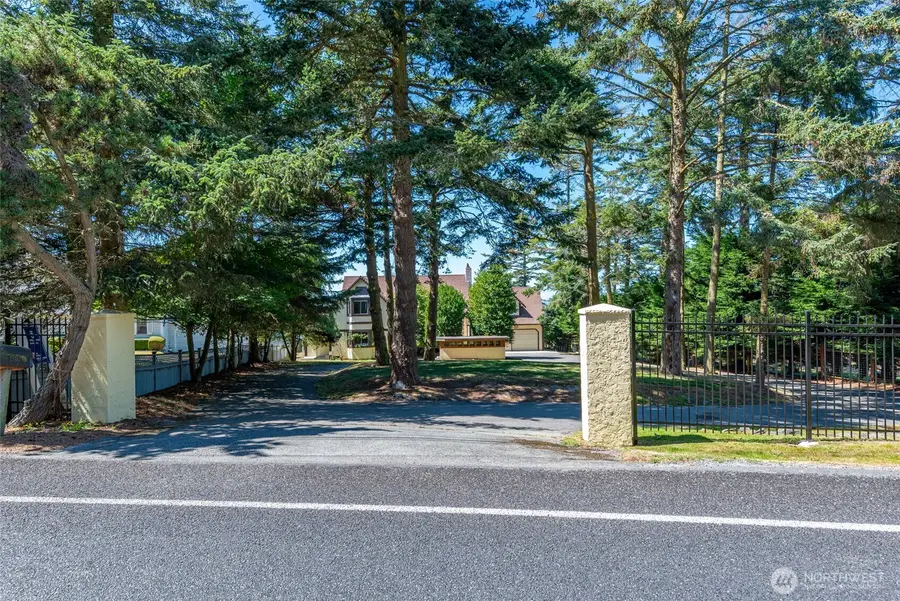 1399 W Beach Road, Oak Harbor, WA 98277 - #3