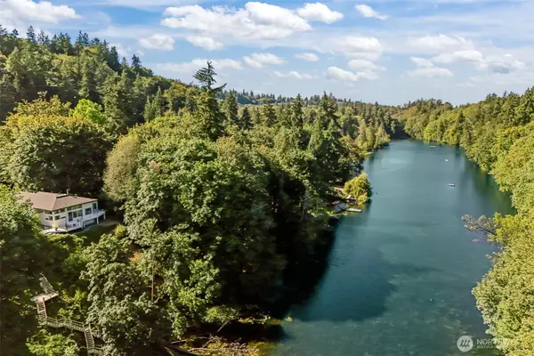 26530 Lake Fenwick Road S, Kent, WA 98032