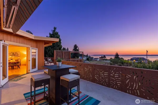 494 Labella Vista Way, Freeland, WA 98249
