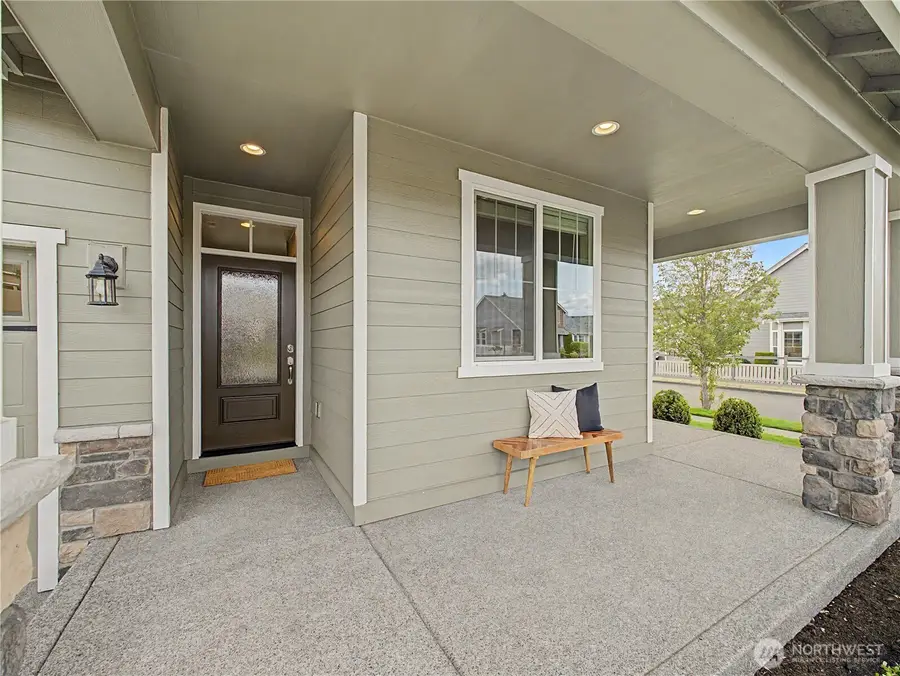 506 Bondgard Avenue E, Enumclaw, WA 98022 - #2