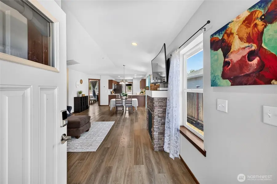 523 E Van Dam Place, Buckley, WA 98321 - #2