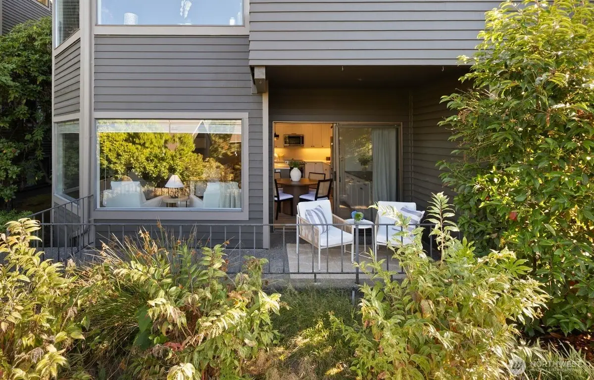 2616 4th Avenue N #402, Seattle, WA 98109 - #1