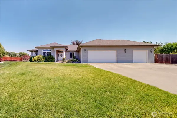 1916 SE Clover Court, College Place, WA 99324
