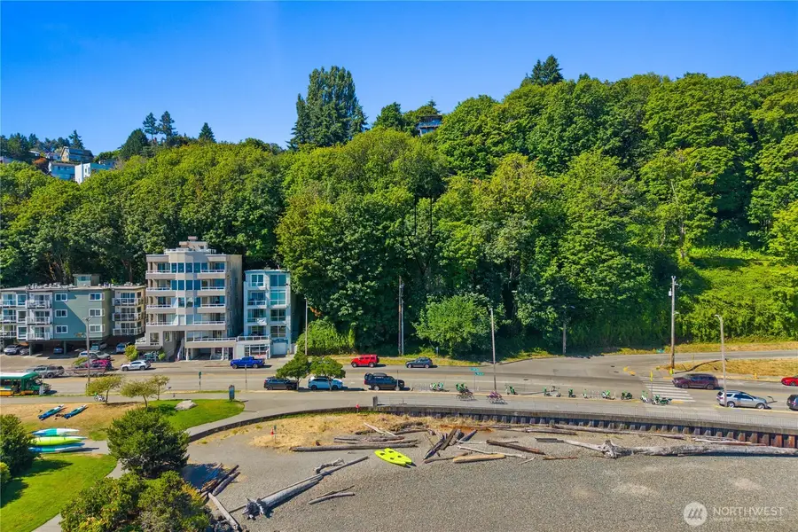 1601 Harbor Avenue Sw #10-11, Seattle, WA 98116 - #3