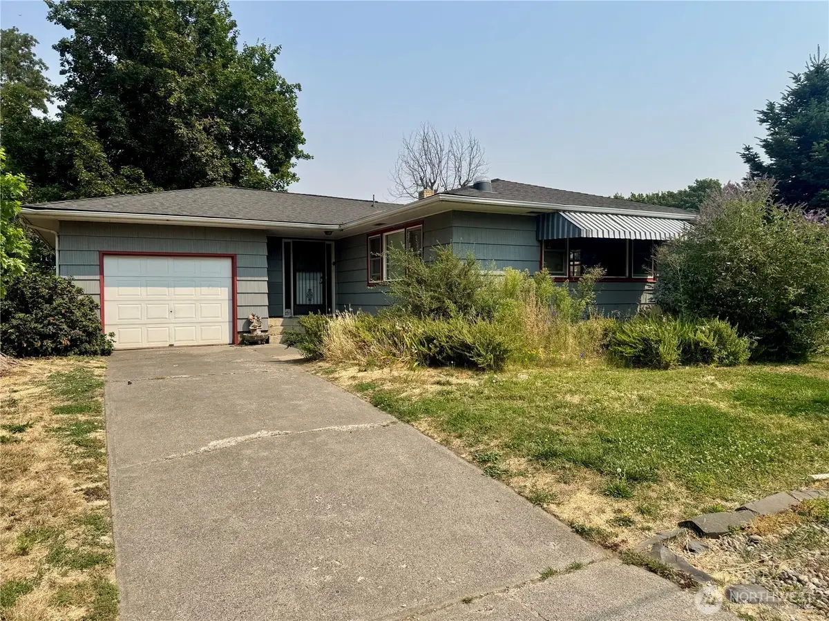 309 E Seventh Street, Waitsburg, WA 99361 - #1