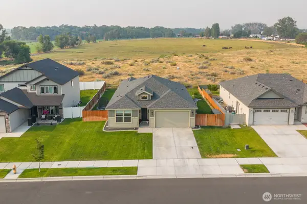 4704 E Thrush Street, Moses Lake, WA 98837