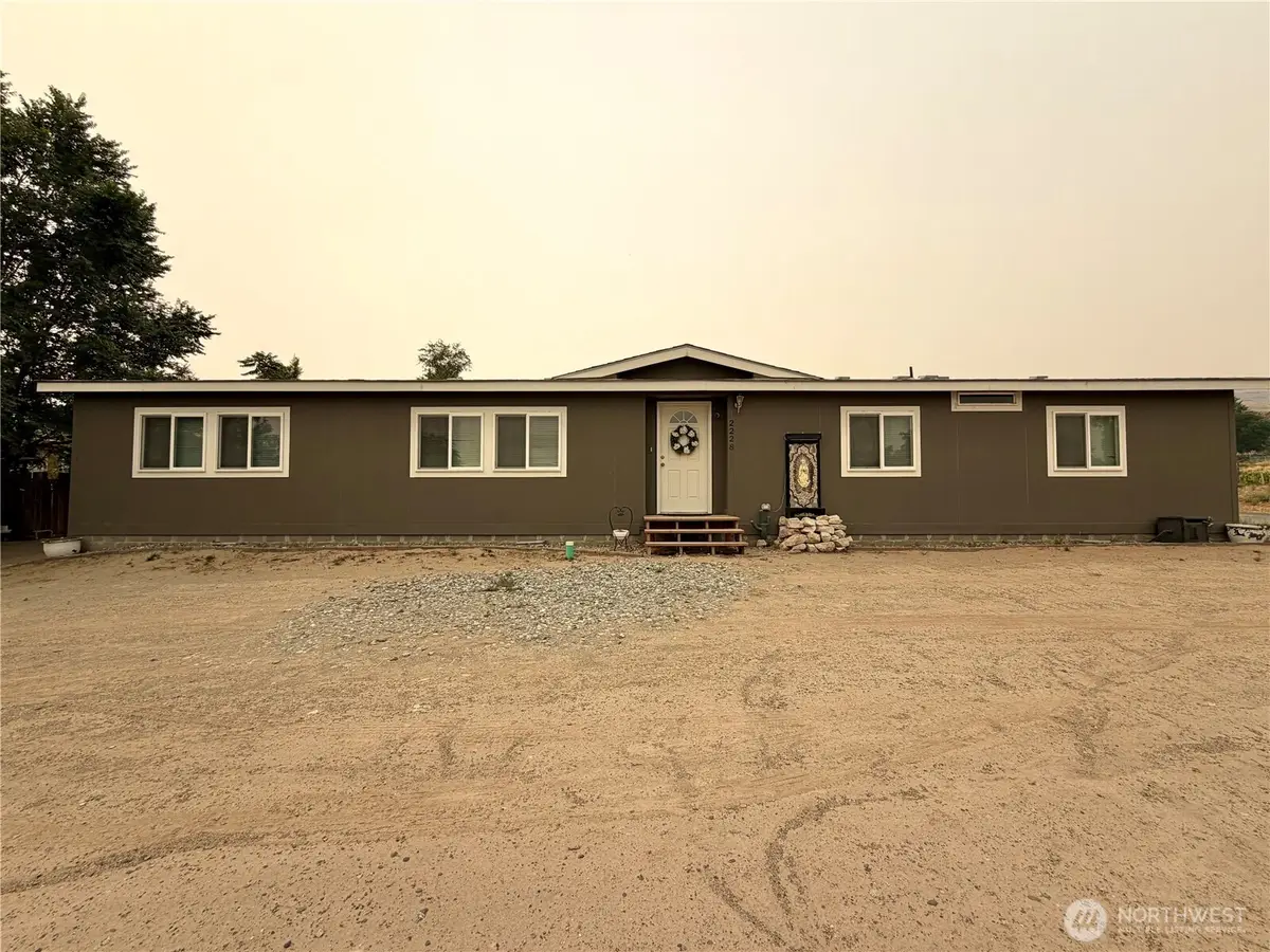 2228 Tacoma Avenue, Bridgeport, WA 98813 - #1