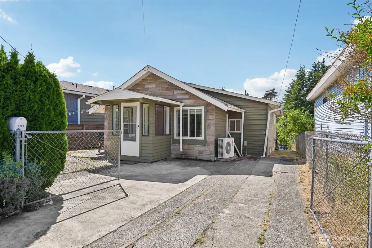 8703 16th Avenue Sw, Seattle, WA 98106 - #1