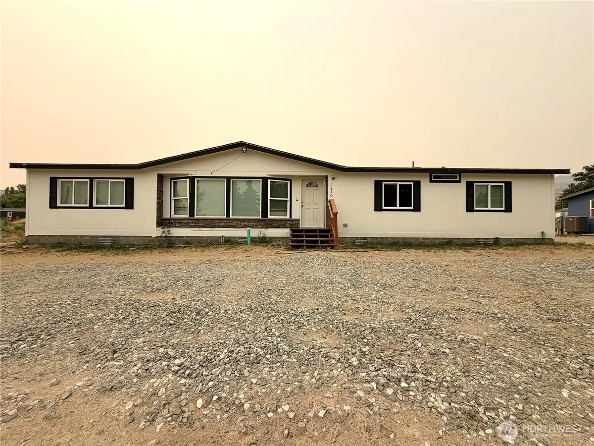 2210 Tacoma Avenue, Bridgeport, WA 98813 - #1