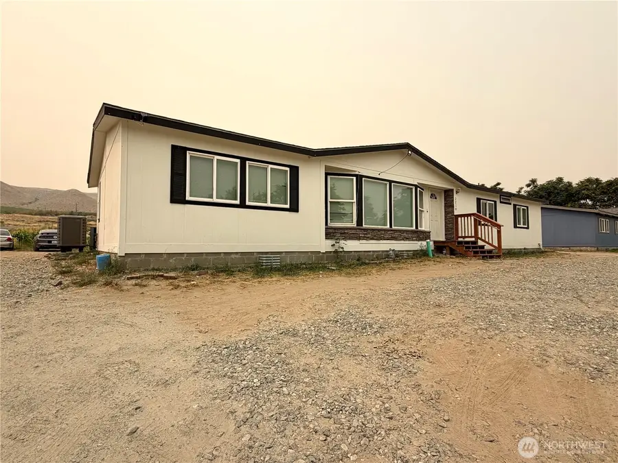 2210 Tacoma Avenue, Bridgeport, WA 98813 - #2