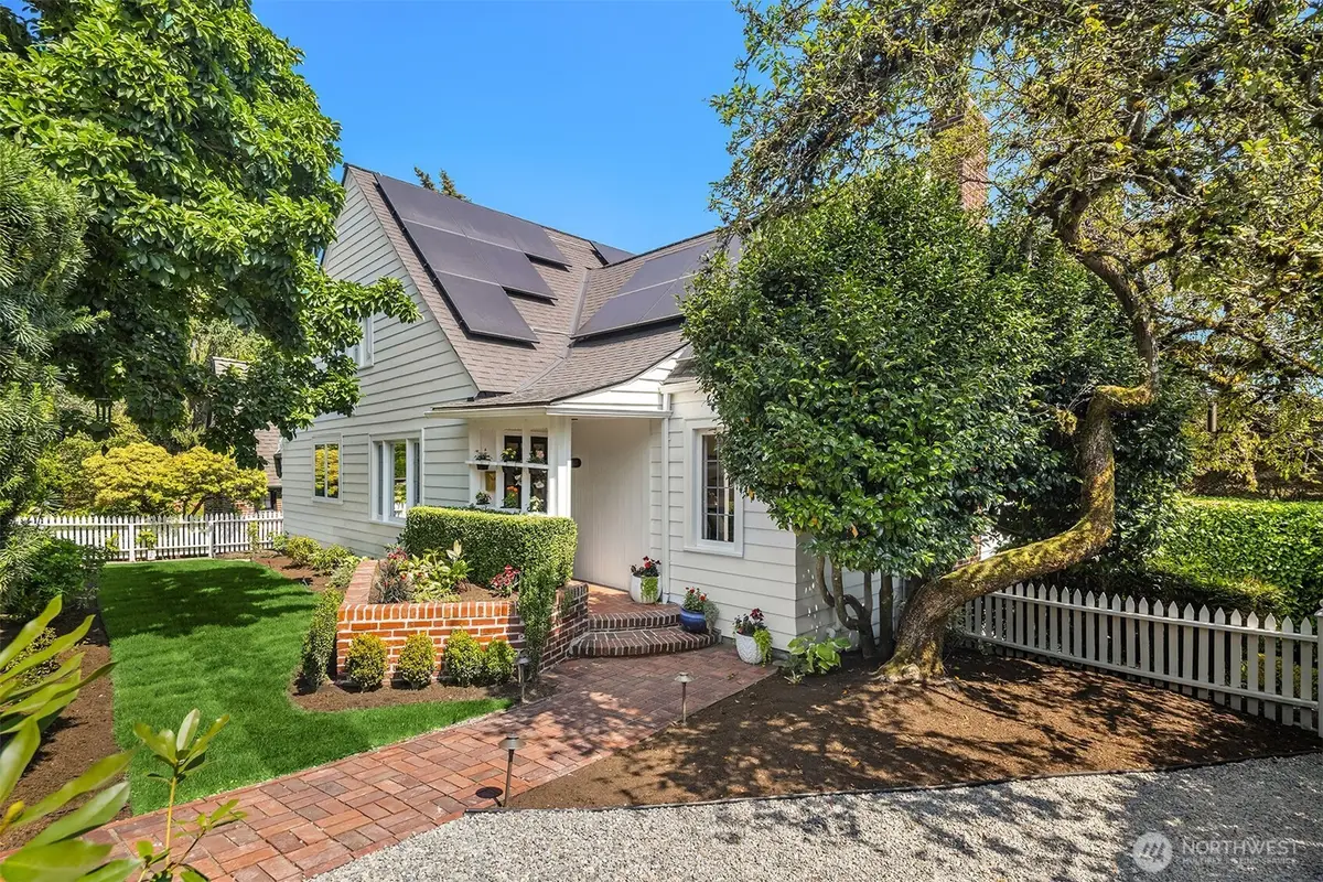 1502 39th Avenue E, Seattle, WA 98112 - #1