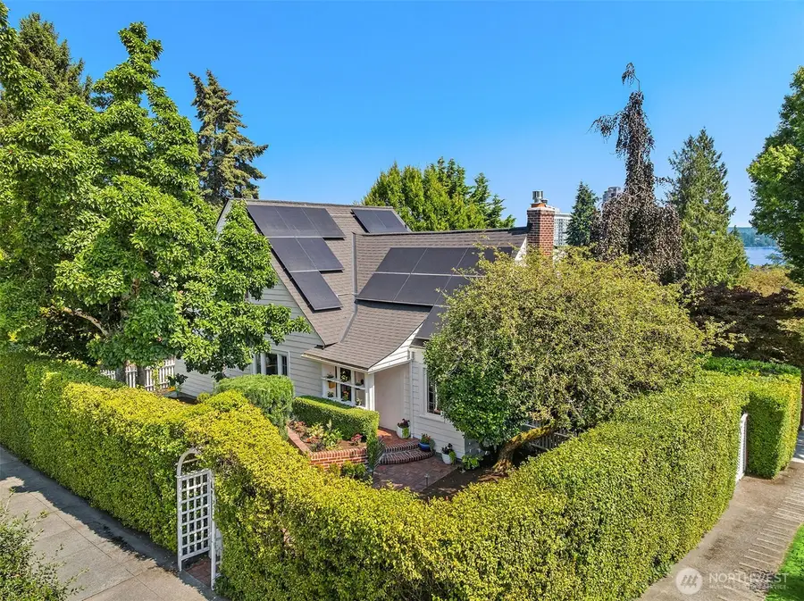 1502 39th Avenue E, Seattle, WA 98112 - #2