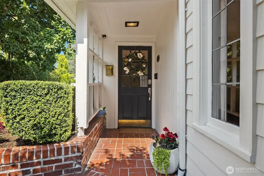 1502 39th Avenue E, Seattle, WA 98112 - #3