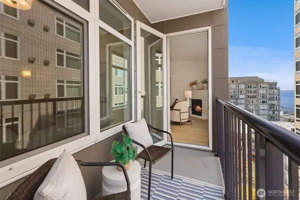 2801 1st Avenue #703, Seattle, WA 98121