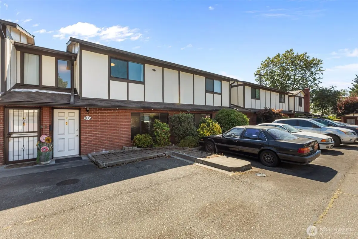 212 SW 146th Street #105, Burien, WA 98166 - #1