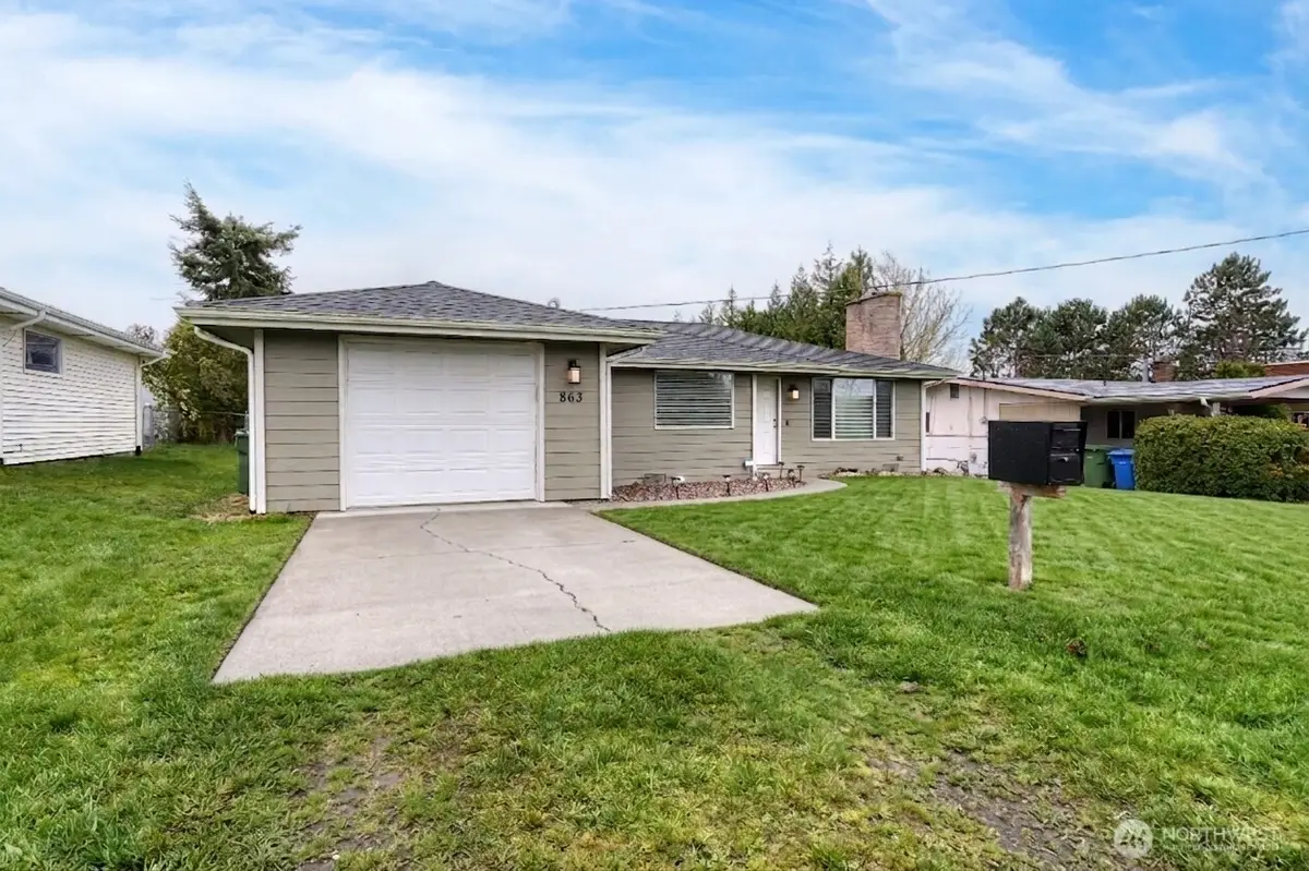 863 SE 6th Avenue, Oak Harbor, WA 98277 - #1
