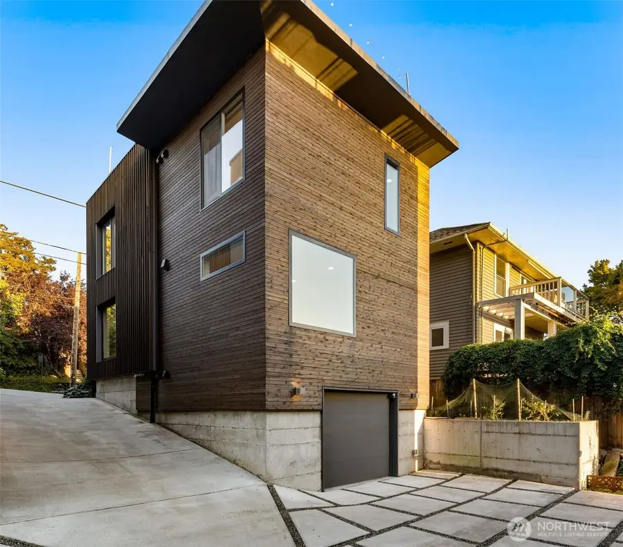 1105 Yakima Avenue S, Seattle, WA 98144 - #2