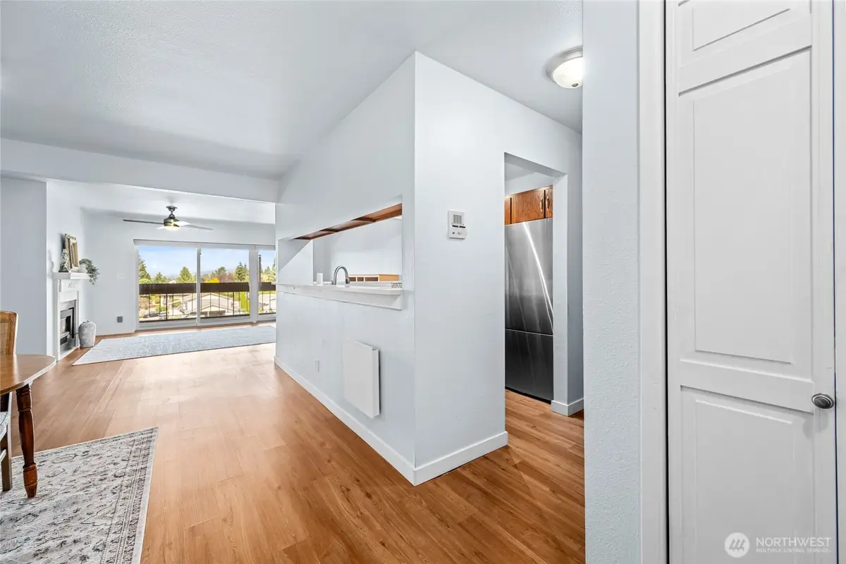 2021 N Laventure Road #404, Mount Vernon, WA 98273 - #1