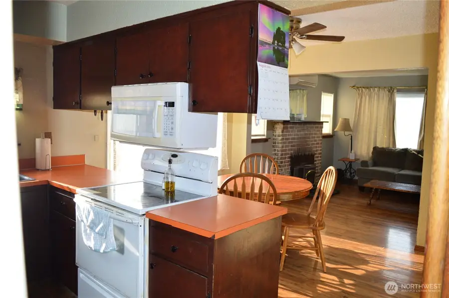 1016 S 72nd, Tacoma, WA 98408 - #3