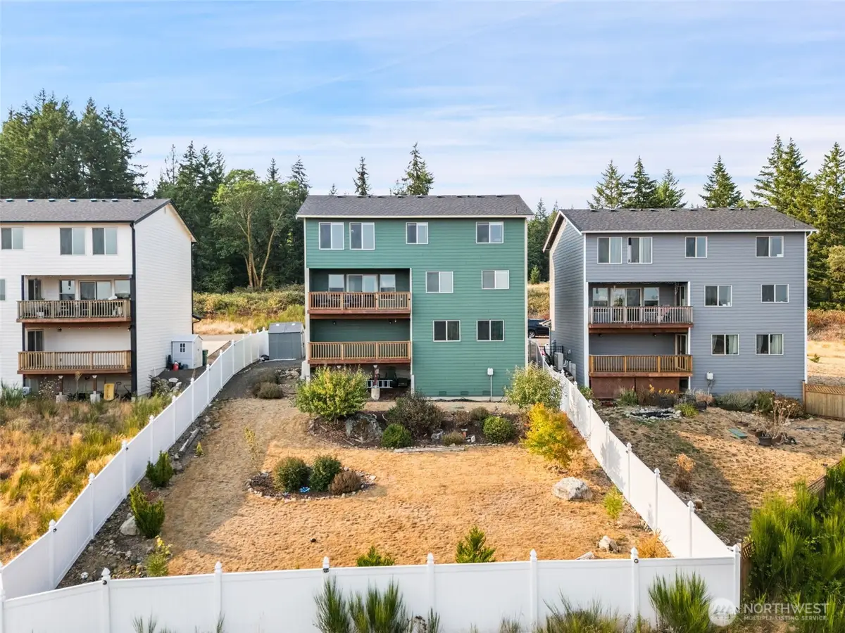 2416 W Echo Bay Dr, Bremerton, WA 98312 - #1