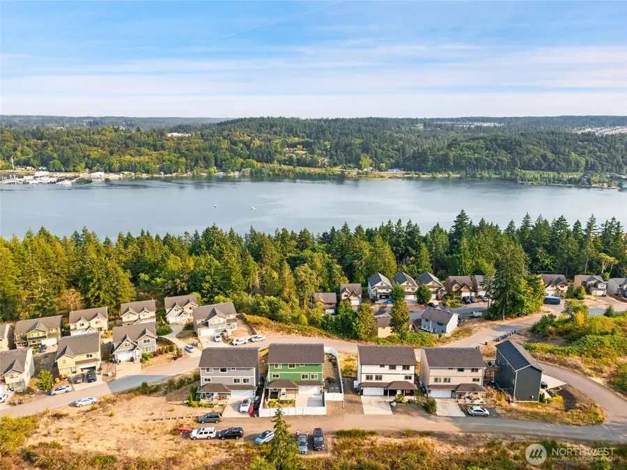2416 W Echo Bay Dr, Bremerton, WA 98312 - #2